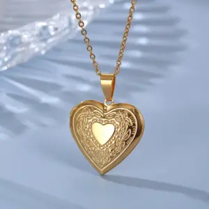 Gold Single Pendant