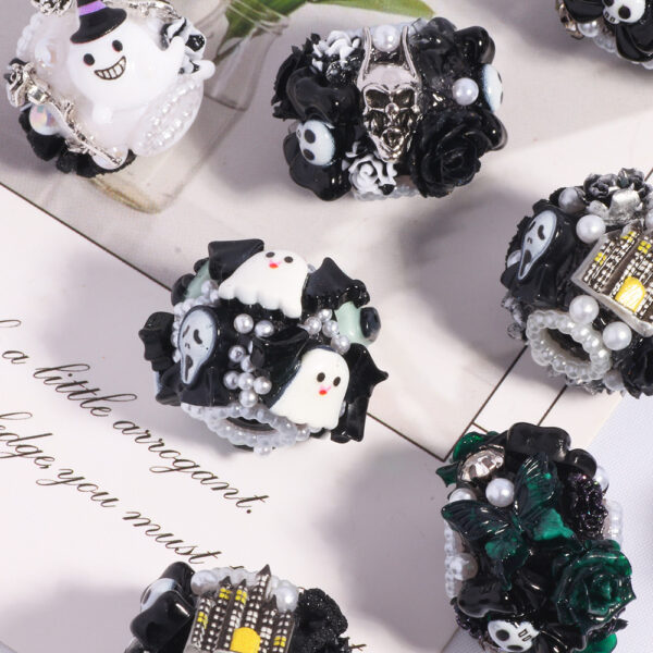 Wholesale Halloween Skull Devil Cartoon Straight Hole Loose Beads DIY Mobile Phone Chain Key Chain Bag Chain Jewelry Accessories