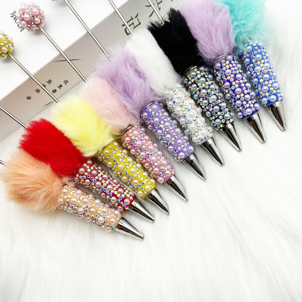 Wholesale Pearl full drill brush pen diy handmade diamond heavy beaded pen multicolor furry gift pen manufacturers