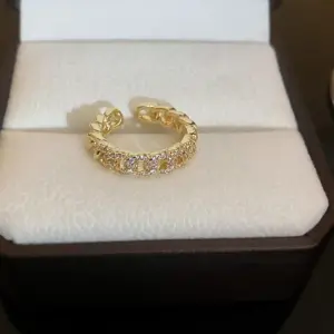 34# Ring-Golden Chain.