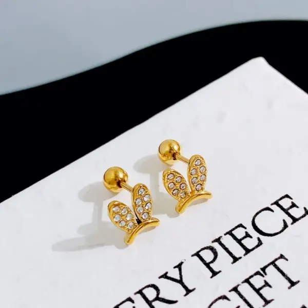 Wholesale 1 Pair Sweet Heart Shape Inlay Titanium Steel Zircon Ear Studs