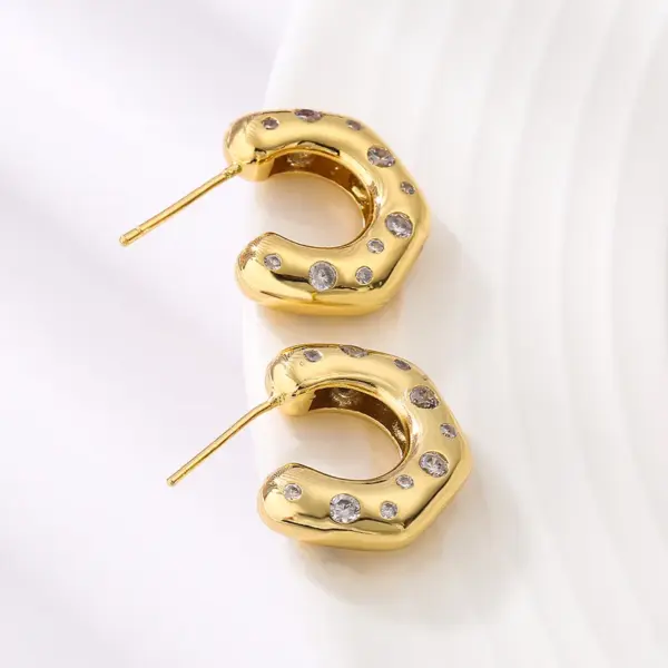 Wholesale 1 Pair Fashion C Shape Inlay Copper Zircon 18k Gold Plated Ear Studs