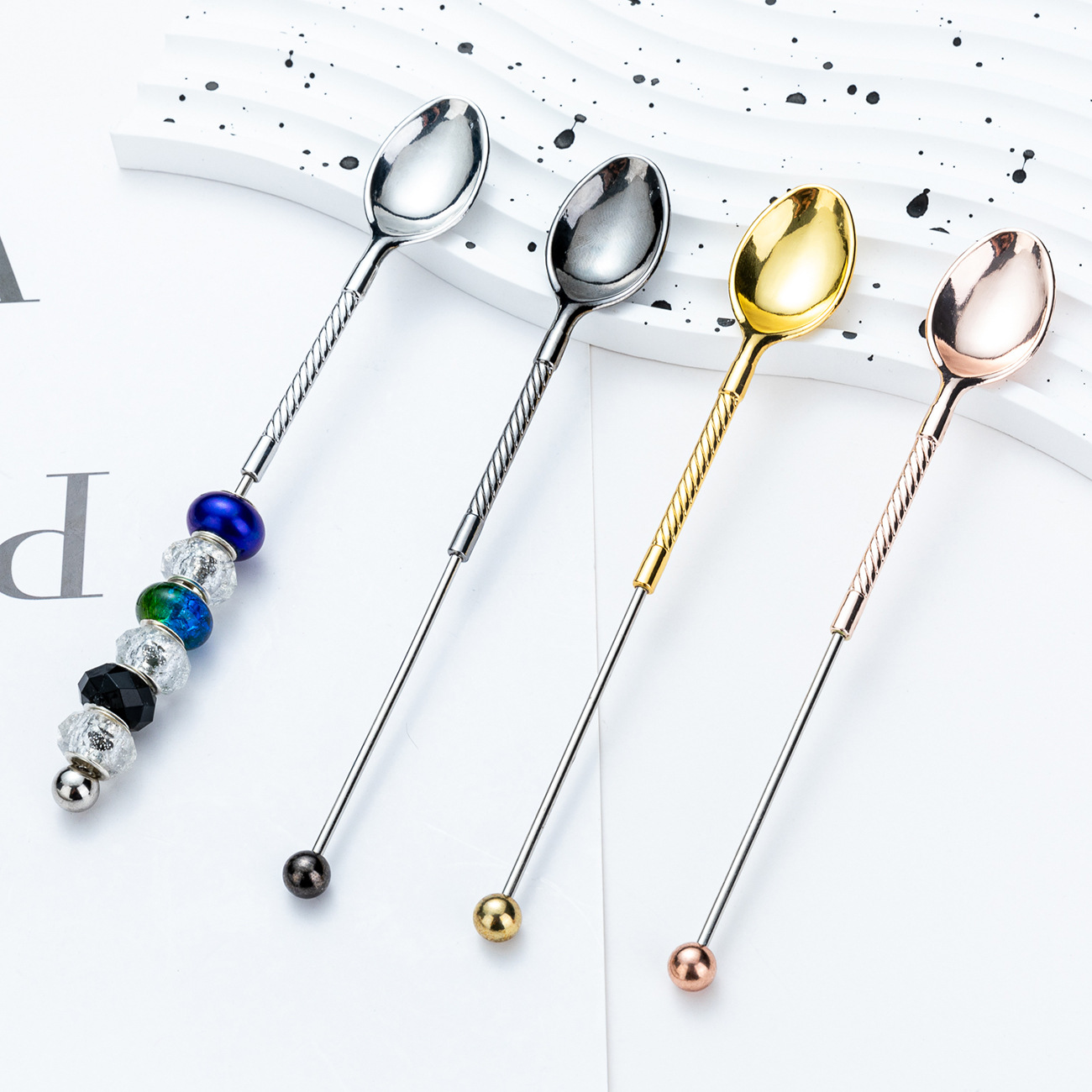 Wholesale New DIY beaded son, high-end tableware for Western restaurants and hotels, dessert son, European style coee son, household long-handled son