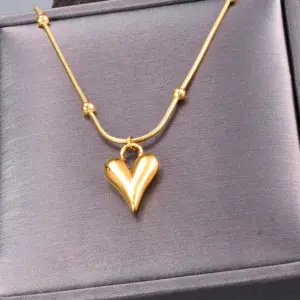 Wholesale PVD Coated Real Gold Plated 18K Gold Heart 304 Stainless Steel Titanium Steel Waterproof Non Tarnish 304 Stainless Steel Titanium Steel Necklace