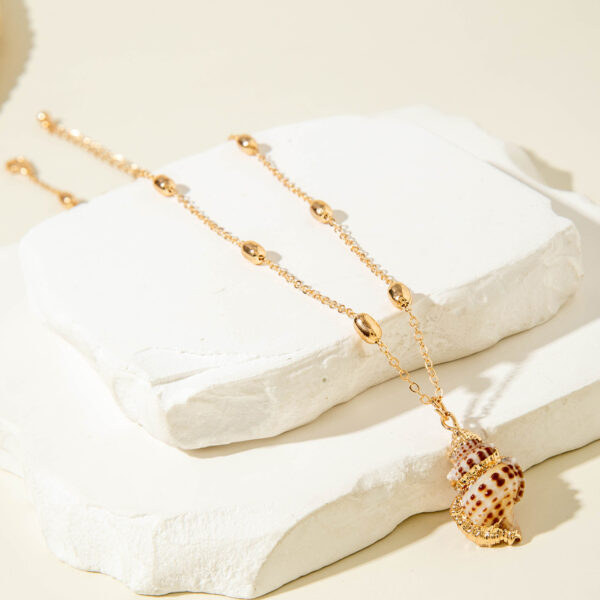 Wholesale European and American Cross-border Natural Shell Necklace Bohemian Style Phnom Penh Summer Marine Conch Shell Pendant