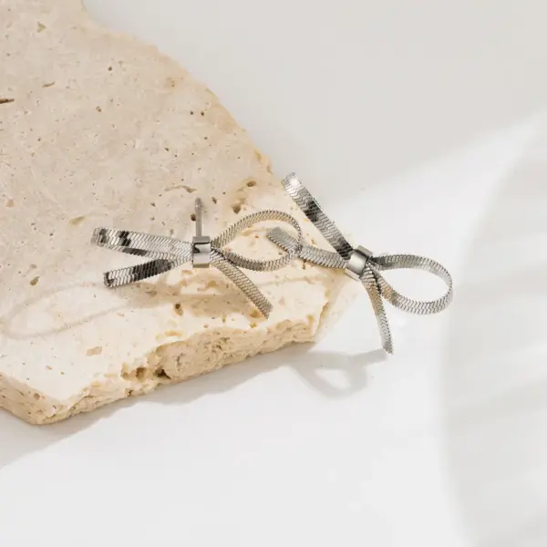 1 Pair Vintage Style Simple Style Bow Knot Plating 304 Stainless Steel 18K Gold Plated Stainless Steel Earrings