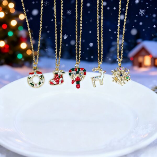 oly-500c02e45e70ed3f4ab852e7365cd6eb Wholesale Christmas Snowflake and Reindeer Necklace, Christmas Wreath, Candy and Diamond Pendant Necklace
