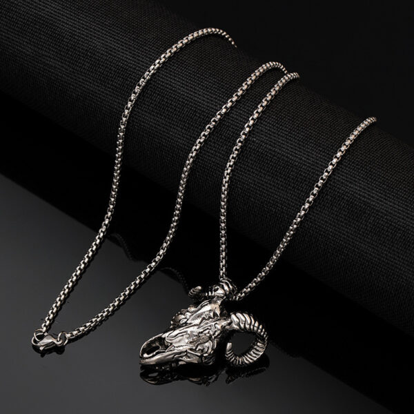 oly-5066f2ddbf1e1ea7eb7e51c0562c1497 Wholesale Fashion European and American Retro Diablo Skull Necklace Crow Sheep Gothic Hip Hop Punk Rock Sweatshirt Chain
