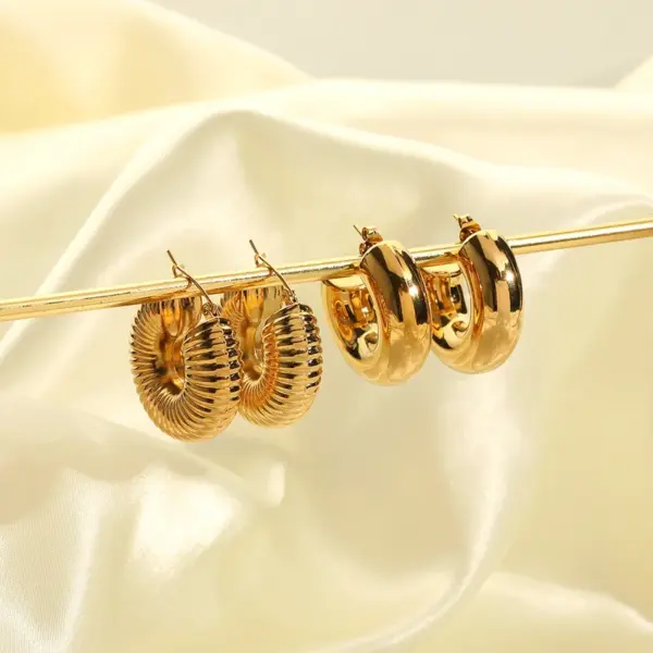 Wholesale PVD Coated Real Gold Plated 18K Gold C Shape 304 Stainless Steel Casual Simple Style Waterproof Non Tarnish Ear Studs