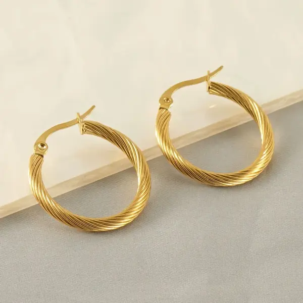 Wholesale PVD Coated 18K Gold Plated Round Stainless Steel Classic Style Waterproof Non Tarnish Hoop Earrings