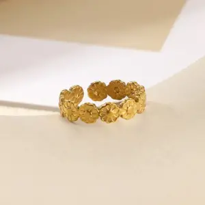 G6167782 / Adjustable Opening