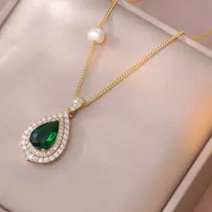 X3117 Emerald Water Drop Necklace