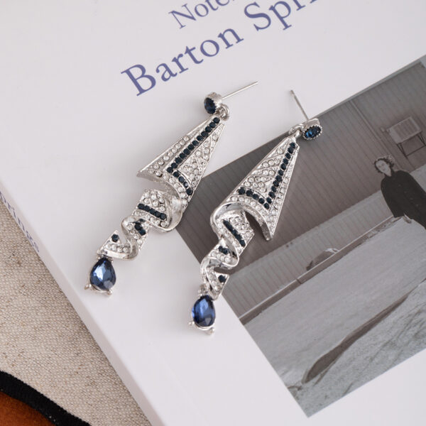 Wholesale Heavy-duty retro silk ethnic style earrings