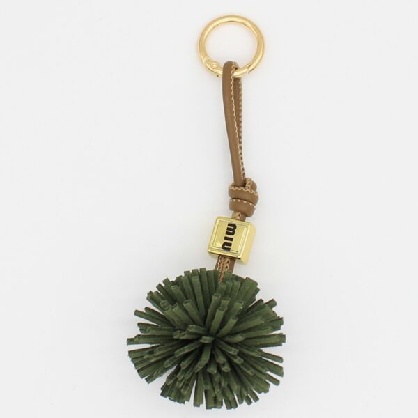 Wholesale Retro-colored tassel sneaker charm, bag charm, keychain, c charm