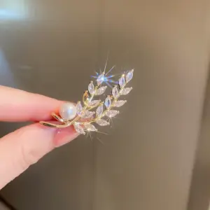 28# Brooch-Gold Wheat (Real Gold Plating)