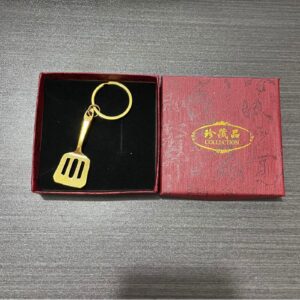 Golden shovel + big circle + gift box