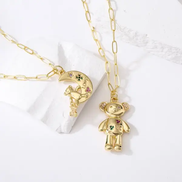 Wholesale Fashion Cute Bear Moon Pendant Plating 18k Gold Micro Inlaid Zircon Copper Necklace