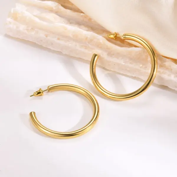 1 Pair Simple Style Solid Color 304 Stainless Steel Gold Plated Stainless Steel Earrings