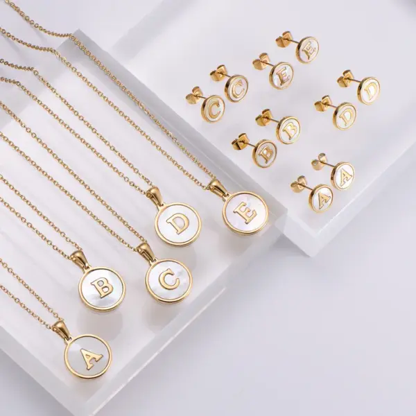 Wholesale PVD Coated 18K Gold Plated Letter Stainless Steel Simple Style Waterproof Non Tarnish
