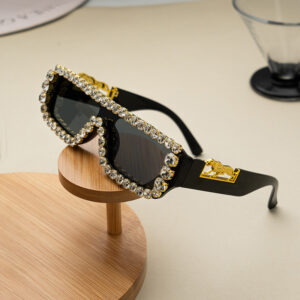 Wholesale New European and American fashion conjoined glasses square anti-ultraviolet beach sunglasses leopard high sense diamond sunglasses