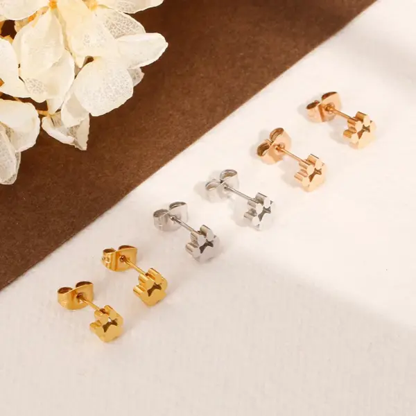 Wholesale PVD Coated 18K Gold Plated Heart Titanium Steel Fashion Waterproof Non Tarnish Earrings Ear Studs