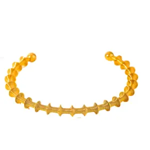 19-DQ-W-550 Open Bracelet / 18k