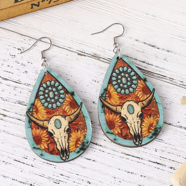 oly-51d8276495cd48f02e840705f47ec8aa Wholesale Western-style turquoise suower bull head earrings