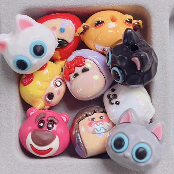 Wholesale High-quality UV color-plated cute cartoon cute grain straight hole beaded diy mobile phone chain bag hanging material jewelry aessories loose beads