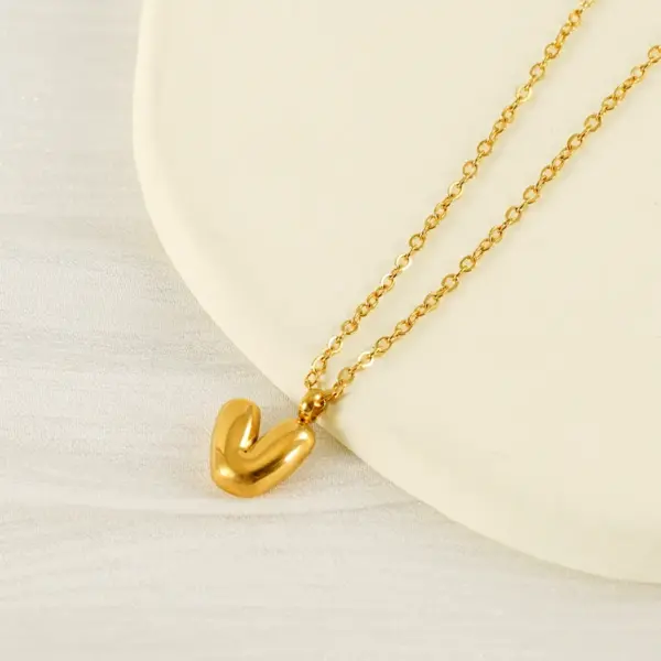 PVD Coated 18K Gold Plated Letter 304 Stainless Steel Simple Style Waterproof Non Tarnish 304 Stainless Steel Pendant Necklace