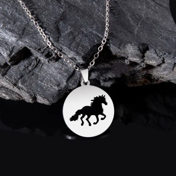 Wholesale Jewelry Simple Style Horse 304 Stainless Steel No Inlaid Hollow Out Stainless Steel Necklaces