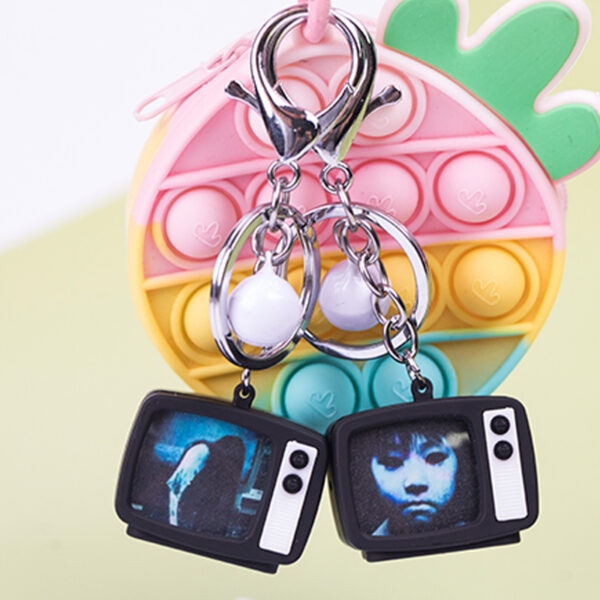 Wholesale Horror Atmosphere Mini Tv Car Keychain Pendant Simulation Tv Personalized Luggage Pendant