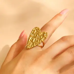 04 18K Real Gold Long Heart A- 941