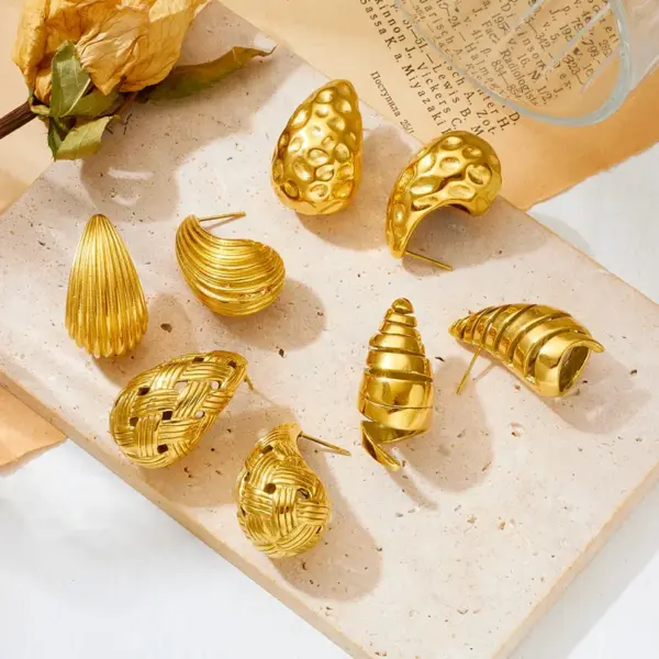 Wholesale 304 Stainless Steel Water Droplets PVD Coated Artificial Diamond 18K Real Gold Plated 18K Gold Waterproof Non Tarnish Plating Inlay Ear Studs