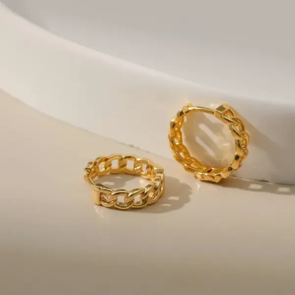 Wholesale Copper Geometric Gold Plated Simple Style Earrings For Women'S