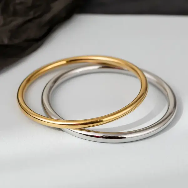 Wholesale Simple Style Classic Style Solid Color Titanium Steel Polishing Bangle