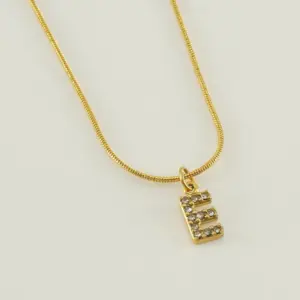 Gold Letter E / 18K