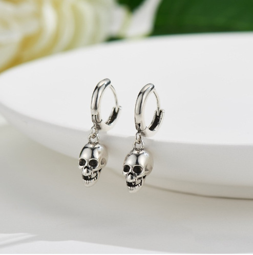 Wholesale temu best selling cross-border skull ear buckle european and american new fashion personalized retro earrings niche punk internet celebrity
