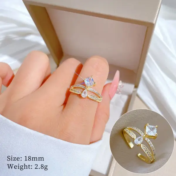 Wholesale Electroplating Golden Plated Crown Titanium Steel Basic Modern Style Open Rings