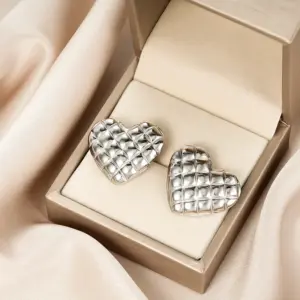 E1374-B (a Pair of Silver Ear Studs)