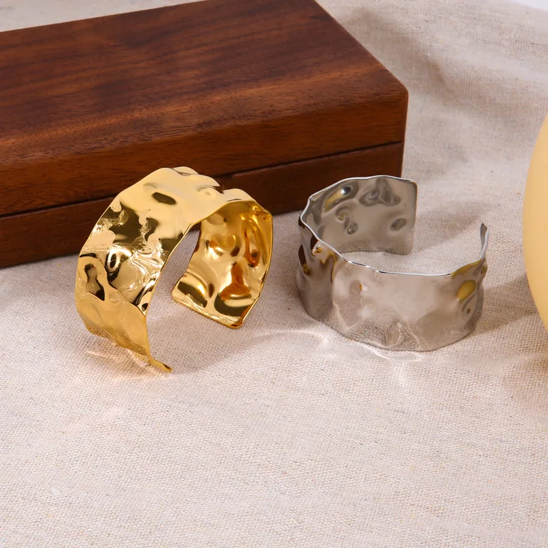 Wholesale PVD Coated Real Gold Plated 18K Gold C Shape Solid Color 304 Stainless Steel IG Style Retro Waterproof Non Tarnish Bangle