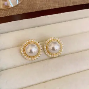 Silver Needle Pearl circle earrings