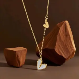 X0615-White Shell Heart Necklace - Gold