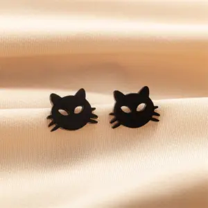 752 / Black