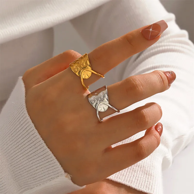 Wholesale Ion Plating (IP) 18K Gold Plated Lines 304 Stainless Steel IG Style Waterproof Non Tarnish Open Rings