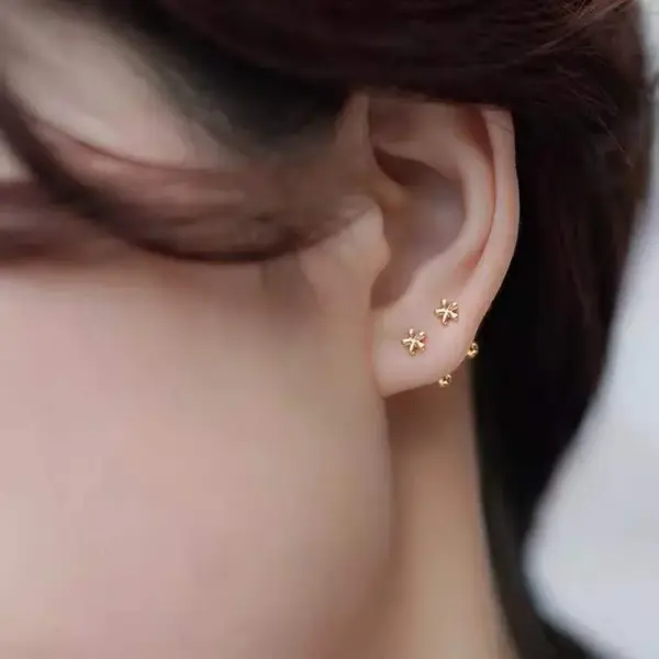 201 Stainless Steel 304 Stainless Steel Plastic Flower Ion Plating (IP) 18K Gold Plated Cute Sweet Simple Style Waterproof Non Tarnish Ear Studs