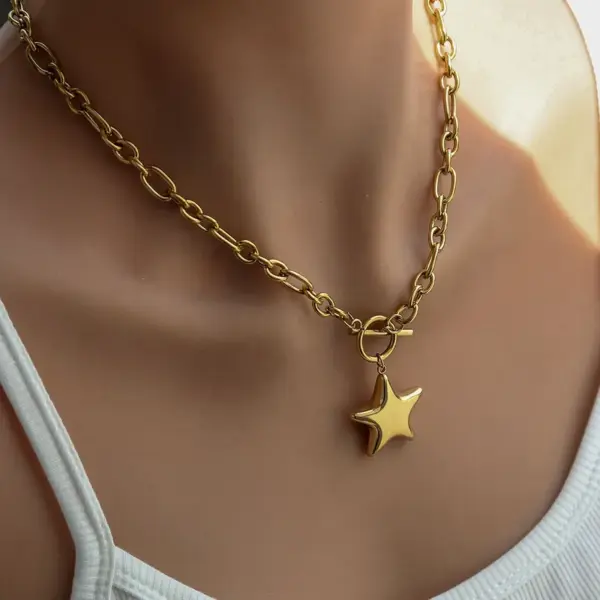 Wholesale Luxury Stainless Steel Star Necklace Women's High-End Accessory Trendy Minimalist Jewelry Casual Vacancy Gold Plated Lobster Clasp Cuban Chain