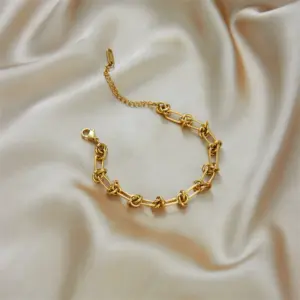 Fashion Geometric 304 Stainless Steel 18K Gold Plated Stainless Steel Bracelets In Bulk
