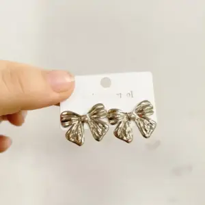 Steel Color Earrings 053 / 18k