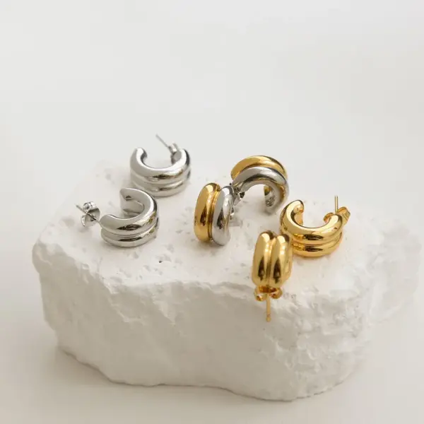 Ion Plating (IP) 18K Gold Plated C Shape 304 Stainless Steel Modern Style Classic Style Waterproof Non Tarnish Hoop Earrings