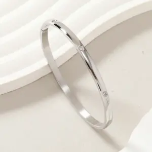 Wholesale Simple Style Round Solid Color Titanium Steel Rhinestones Bangle In Bulk